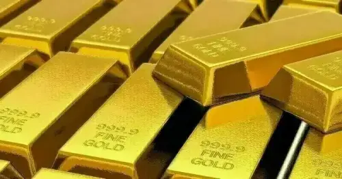 Gold hits seven-week high as weak US jobs data dents rate hike bets Gold hits seven-week high as weak US jobs data dents rate hike bets