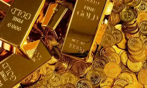 سونے کی فی تولہ قیمت میں 2400 روپے اضافہ