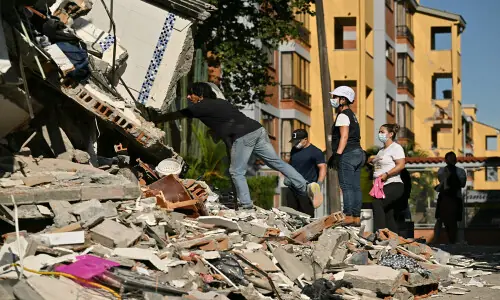 Colombia scrambles to find survivors as quake kills 181