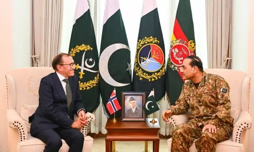 Norwegian FM, Army Chief Munir discuss regional security, defence ties