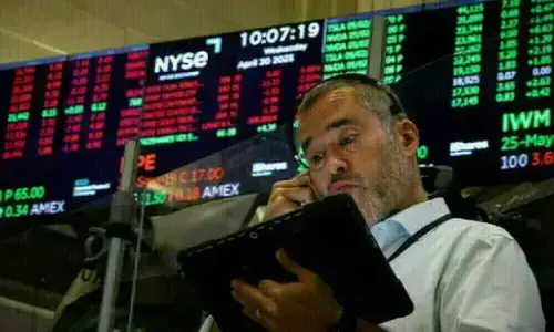 Tech stocks power S&P 500 to record high as oil, producer inflation weaken Tech stocks power S&P 500 to record high as oil, producer inflation weaken