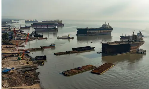 Gas leak at BD shipbreaking yard kills eight