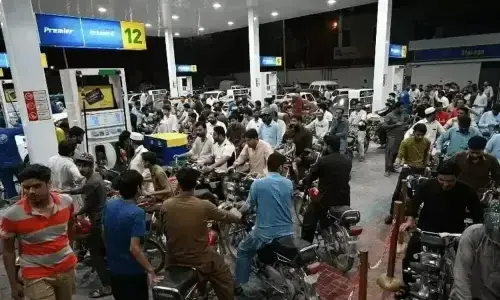 Petroleum dealers postpone strike