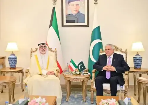 اسحاق ڈار اور کویتی وزیر خارجہ کی دوطرفہ و علاقائی امور پر گفتگو
