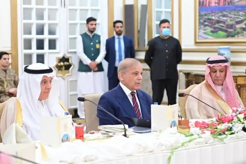 PM Shehbaz calls for deeper Pak-Saudi economic ties post Makkah Defence Pact