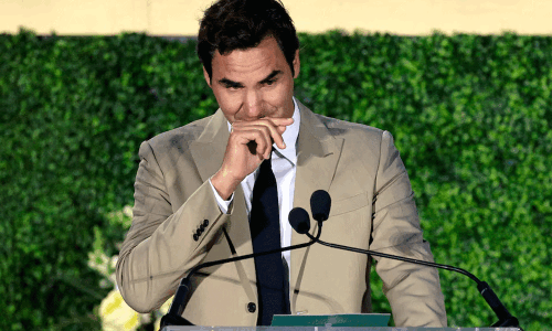 Emotional Federer full of love and gratitude at Hall of Fame induction