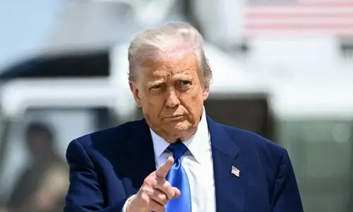 Trump&rsquo;s approval stuck at 33pc; Democrats appear more fired up for midterms