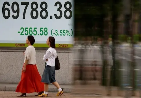 Asian markets tumble as US-Iran fighting lifts oil and bond yields