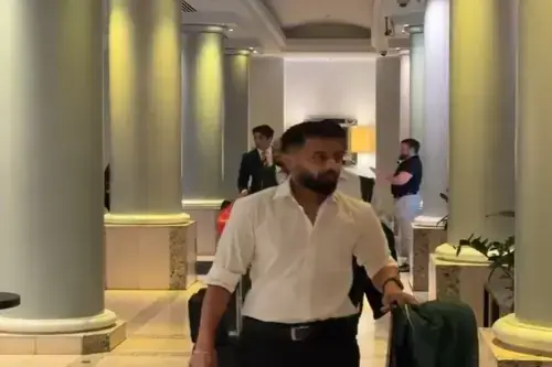 انگلینڈ کیخلاف تیسرے ٹیسٹ کے لیے پاکستانی ٹیم برمنگھم پہنچ گئی