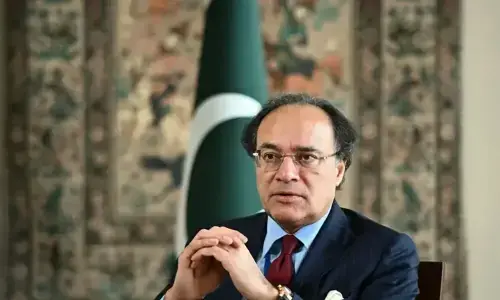 Aurangzeb says govt will &lsquo;stay the course&rsquo; on fiscal reforms