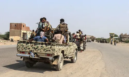 Fresh Yemen clashes kill more than 60: military, medical sources