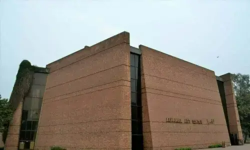 Alhamra, UET ink MoU