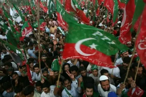 Afridi vows to stay in Sindh until &lsquo;Karachi rally&rsquo;