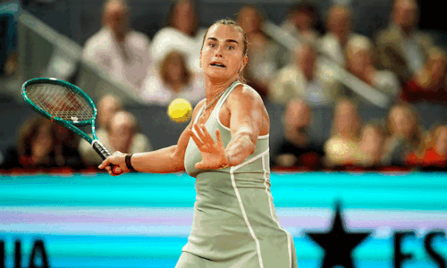 Late charge puts top seed Aryna Sabalenka into US Open quarters