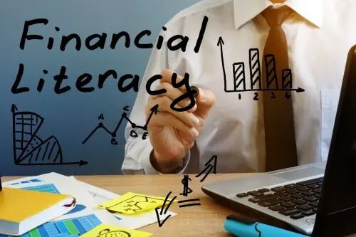 Shaping Pakistan's future through integrating financial literacy in curriculum Shaping Pakistan's future through integrating financial literacy in curriculum