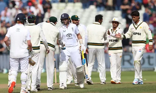 Root takes charge, guiding England to series whitewash over Pakistan Root takes charge, guiding England to series whitewash over Pakistan