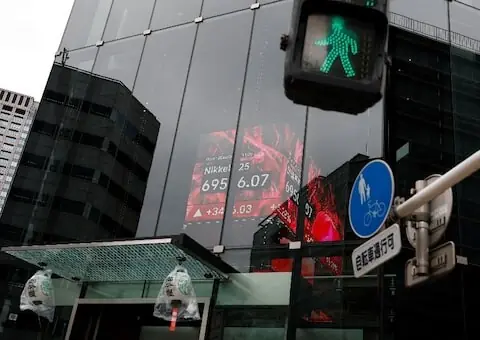 Asian shares waver as oil and yields rise ahead of Fed, BOJ meetings