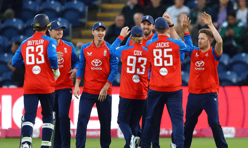 England beat Sri Lanka by six wickets to secure T20 series 2-0 England beat Sri Lanka by six wickets to secure T20 series 2-0
