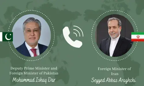 Dar telephones Iranian, Malaysian FMs: Pakistan stresses uninterrupted energy supplies