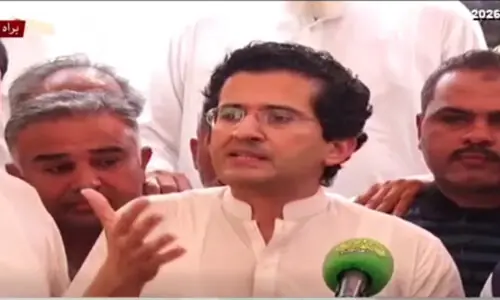 Fuel price may reach Rs1,000 per litre if shortage occurs: petroleum minister