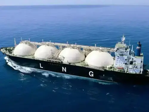 Pakistan secures another Qatari LNG cargo via Hormuz: report
