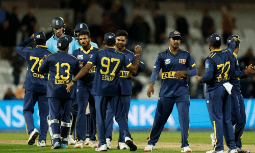 Sri Lanka grab dramatic win over England to square series
