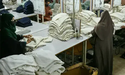 صنفی فرق میں کمی، پاکستان اب بھی آخری نمبروں میں صنفی فرق میں کمی، پاکستان اب بھی آخری نمبروں میں