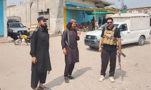 Three traffic wardens martyred in Tank