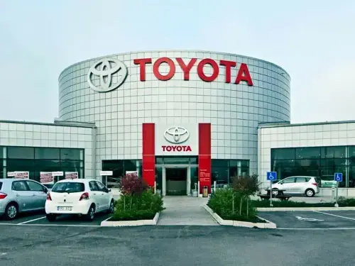 Toyota August sales, production fall for second straight month