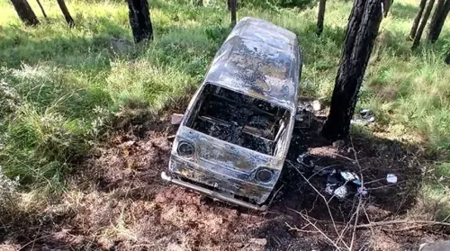 Ten children injured as school van catches fire in Murree: Rescue 1122