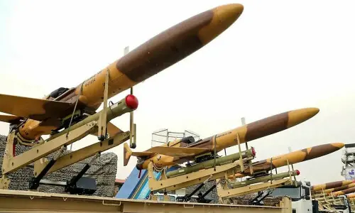 US sanctions 10 over procuring weapons for Iran