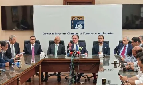 Aurangzeb outlines 6 economic priorities