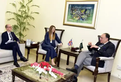 برطانیہ کی پاکستان کو تجارت اور سرمایہ کاری کے لیے تکنیکی معاونت کی پیشکش برطانیہ کی پاکستان کو تجارت اور سرمایہ کاری کے لیے تکنیکی معاونت کی پیشکش