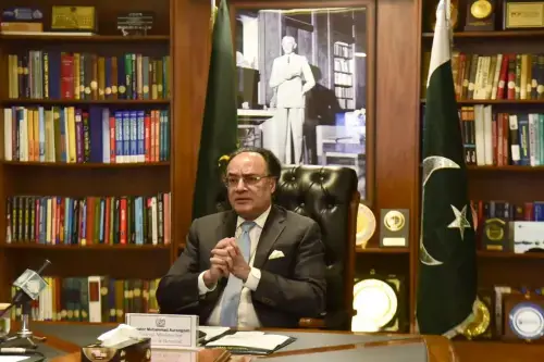 محمد اورنگزیب کا مائیکروفنانس شعبے پر کیش فلو کی بنیاد پر قرضوں کی فراہمی پر زور