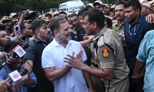 Rahul Gandhi, Indian opposition lawmakers detained over election chief protest for second day