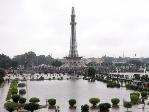 Lahore admin intensifies operations to boost urban governance
