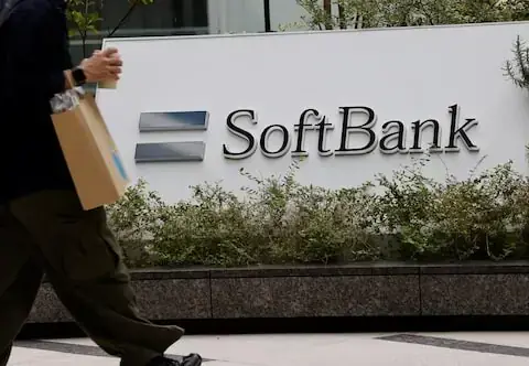 SoftBank seeks up to $100 billion from Gulf investors for AI push, FT reports