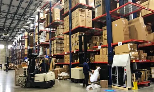 US August wholesale inventories revised lower
