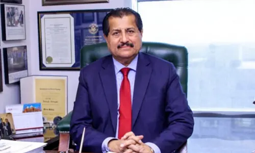 MNA pledges parliamentary support to resolve issues facing Karachi