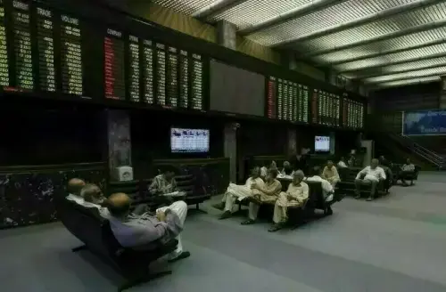 PSX: buying continues at bourse, KSE-100 up over 800 points