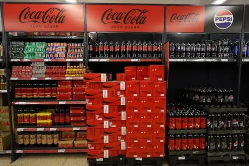 KFC picks Coca-Cola as US soda supplier, ditches longtime partner PepsiCo KFC picks Coca-Cola as US soda supplier, ditches longtime partner PepsiCo