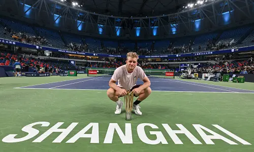 Davidovich Fokina beats rising star Jodar to win Shanghai Masters