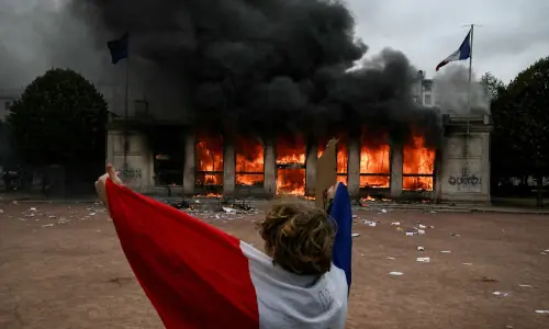 France announces curfews as govt grapples with unrest