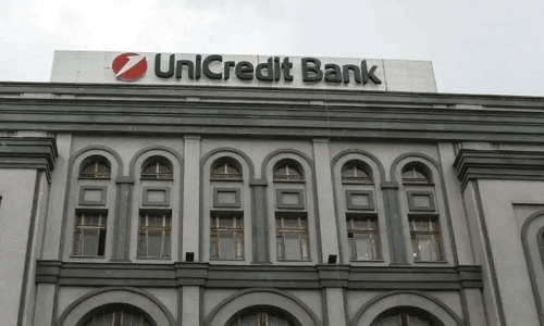 UniCredit to buy back securities-services unit from Societe Generale, document shows
