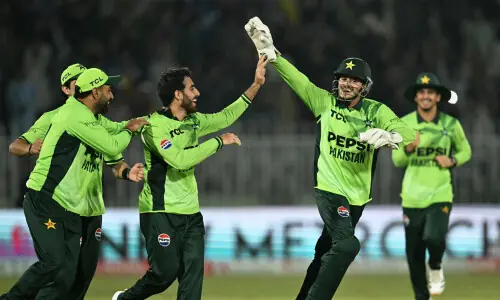 All-rounder Minhas stars as Pakistan crush England in tri-series