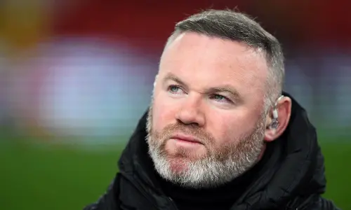 Rooney labels Man United players 'selfish' after Fernandes criticism Rooney labels Man United players 'selfish' after Fernandes criticism