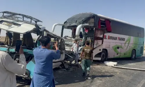 12 killed, over 25 injured in coach-van collision near Balochistan&rsquo;s Uthal