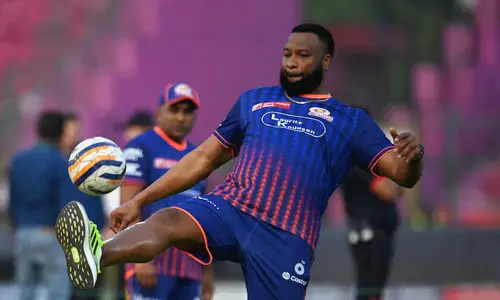 Mumbai Indians promote Pollard to head coach, replacing Jayawardene