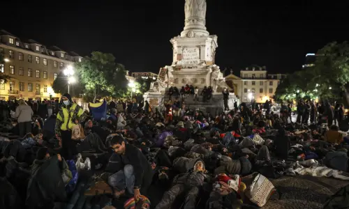 Portuguese police clear Lisbon housing protest camp, make arrests