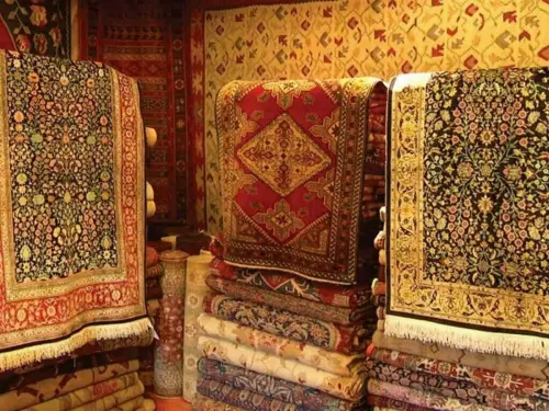 کسٹمز نے درآمدی قالینوں اور مصنوعی گھاس کی کسٹمز ویلیوز پر نظرثانی کردی